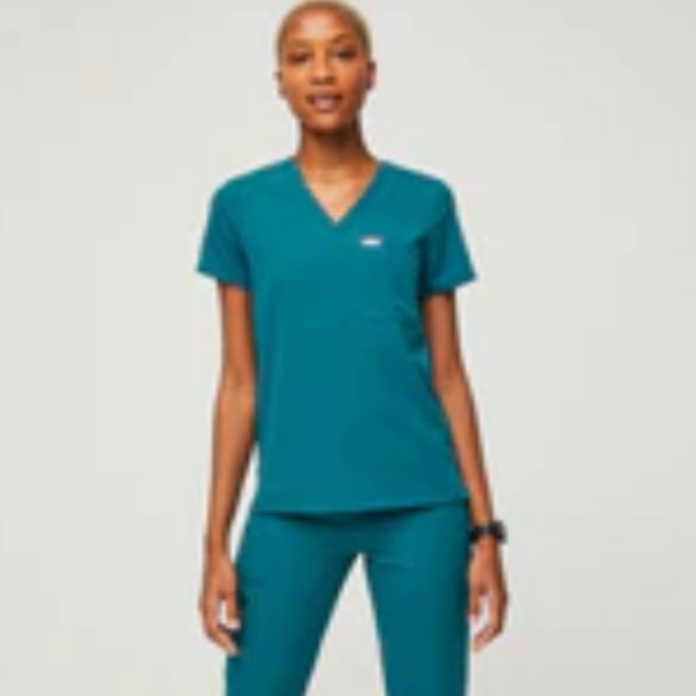 Figs Women's Teal Scrub Set